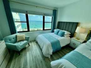 Directly on the Beach with Pool & Ocean View